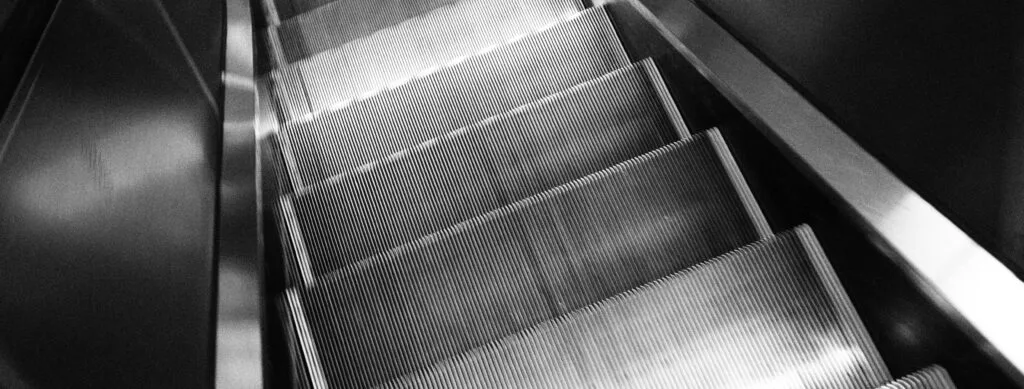 Escalier mécanique: où va-t-il?